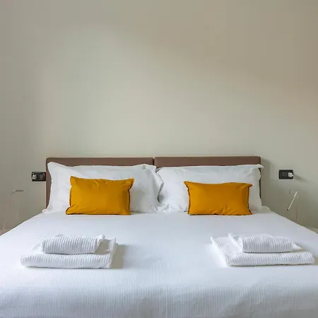 Cathedral View Trilocale Apartament Como