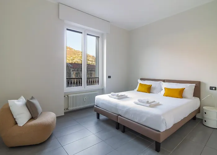 Cathedral View Trilocale コモ